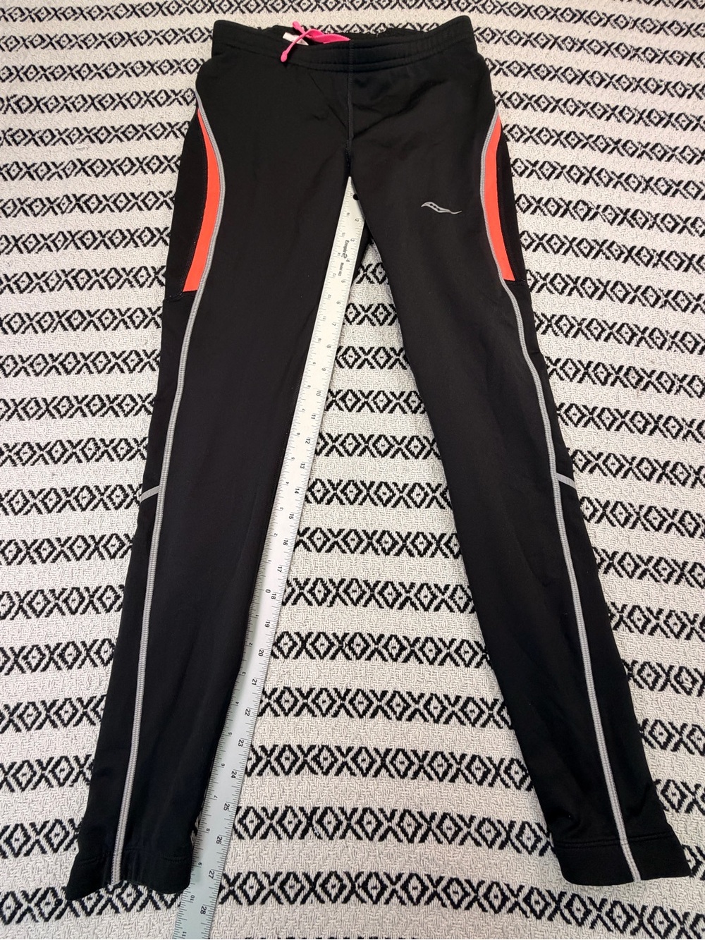 Women's lot 6 Nike Calvin Klein Puma Saucony leggings compression Pants Small S - Picture 13 of 16